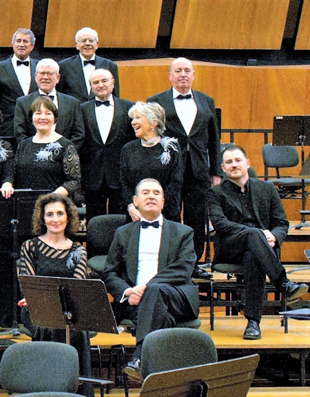 Imagen de componentes del coro de ingenieros de bizkaia 